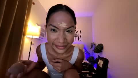 Snapshot of oliviaarmani chatting on April 2026 05:25:02 PM Olivia online show from April 2026 05:25:02 PM