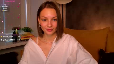 Miss Olivia Duvall online show from October 2025 05:30:02 AM