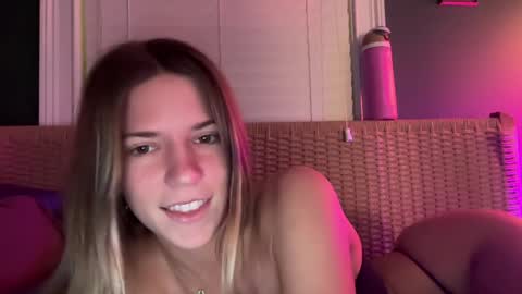 Snapshot of oliviahansleyy chatting on January 2025 05:55:01 AM Olivia online show from January 2025 05:55:01 AM