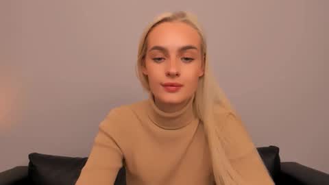 Snapshot of oliviahappy chatting on November 2025 07:27:01 PM oliviaBeauty online show from November 2025 07:27:01 PM