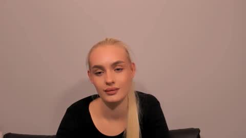 Snapshot of oliviahappy chatting on February 2026 08:49:02 PM oliviaBeauty online show from February 2026 08:49:02 PM