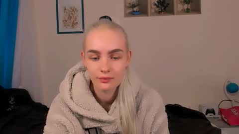 Snapshot of oliviahappy chatting on April 2026 01:36:01 PM oliviaBeauty online show from April 2026 01:36:01 PM