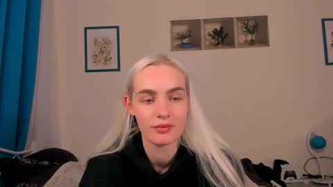 Snapshot of oliviahappy chatting on May 2026 06:58:01 PM oliviaBeauty online show from May 2026 06:58:01 PM