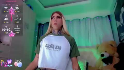 oliviahot01 online show from July 2026 01:04:01 AM