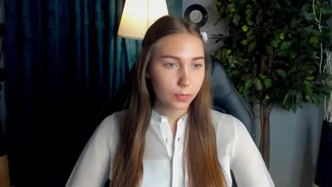 olivialangs online show from March 2026 02:06:02 PM