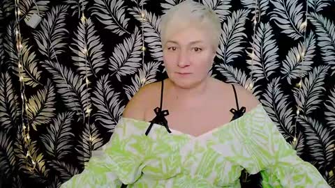 Snapshot of oliviaoskar_ chatting on December 2024 03:42:02 PM Kelly online show from December 2024 03:42:02 PM