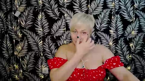 Snapshot of oliviaoskar_ chatting on January 2025 11:13:02 AM Kelly online show from January 2025 11:13:02 AM