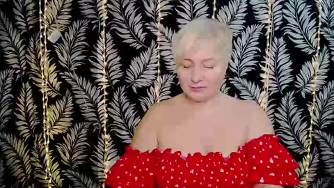 Snapshot of oliviaoskar_ chatting on February 2025 12:06:01 PM Kelly online show from February 2025 12:06:01 PM