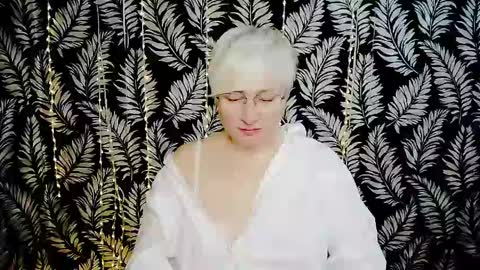 Kelly online show from May 2026 10:01:01 AM