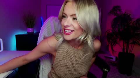 Snapshot of oliviaowens chatting on January 2025 09:13:01 AM Olivia Owens online show from January 2025 09:13:01 AM