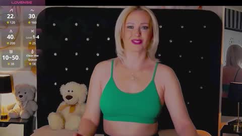 Snapshot of oliviashaw22 chatting on January 2026 09:53:02 PM Olivia online show from January 2026 09:53:02 PM