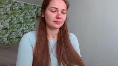 Olivia online show from September 2025 04:45:01 AM