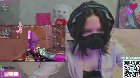 Snapshot of ollie_baird chatting on December 2025 05:14:01 AM Ollie online show from December 2025 05:14:01 AM