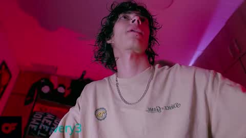 Snapshot of olliver___y chatting on October 2025 12:21:02 AM online show from October 2025 12:21:02 AM