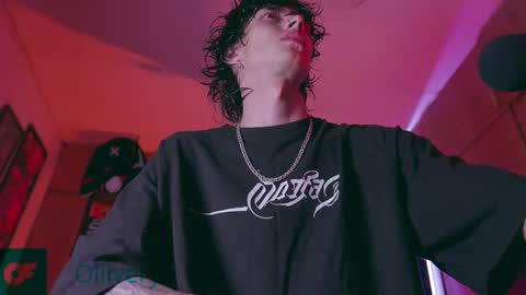 Snapshot of olliver___y chatting on November 2025 04:56:01 AM online show from November 2025 04:56:01 AM