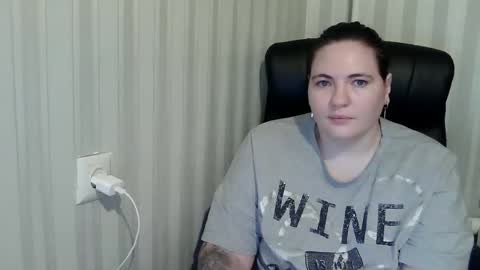 Snapshot of olyaandnetty chatting on October 2025 07:40:01 PM OlyaAndNetty online show from October 2025 07:40:01 PM