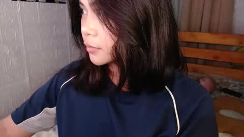 Snapshot of omariaennaid chatting on November 2025 09:05:02 PM Angel online show from November 2025 09:05:02 PM