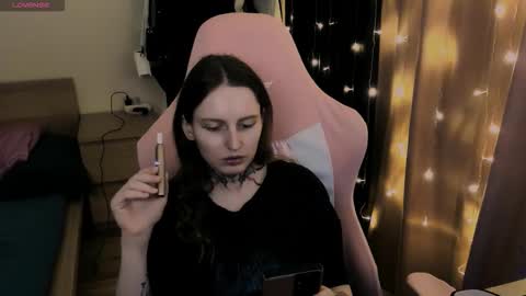 on_yxxx online show from November 2025 08:10:01 PM