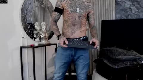     ... online show from October 2025 07:23:02 PM