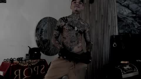     ... online show from December 2025 04:30:01 AM