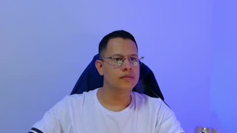 Snapshot of one_liam chatting on April 2026 06:53:01 PM Liam online show from April 2026 06:53:01 PM