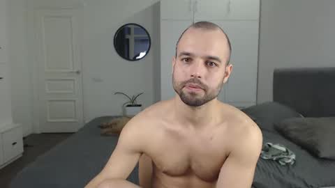 onebestlover online show from February 2025 02:13:02 PM