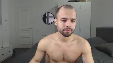 onebestlover online show from February 2025 08:35:01 AM