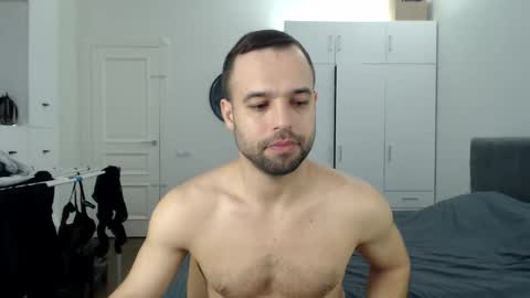 onebestlover online show from March 2026 09:24:02 AM