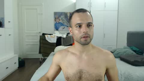 onebestlover online show from July 2026 08:18:02 PM