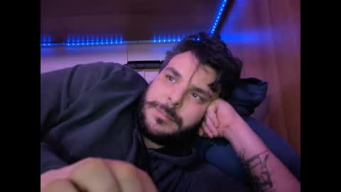 onecrew1 online show from February 2025 05:52:02 PM