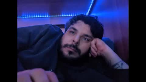 onecrew1 online show from October 2025 05:24:02 PM