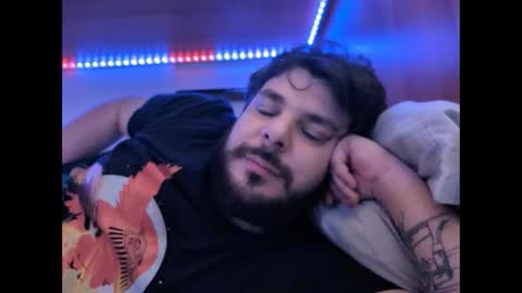 onecrew1 online show from November 2025 02:17:01 PM