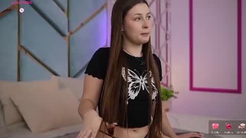 L A Y A online show from July 2026 06:20:01 AM
