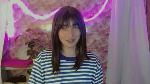 Snapshot of onelesslonelygirl69 chatting on June 2026 05:49:02 PM KLIER online show from June 2026 05:49:02 PM