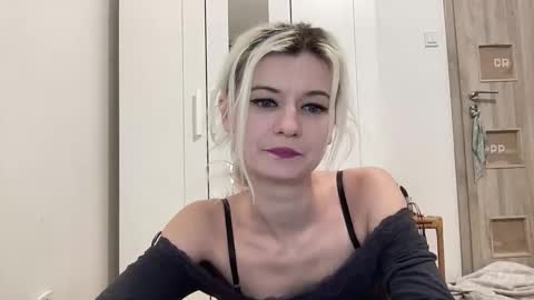 Onika online show from March 2026 04:02:02 PM