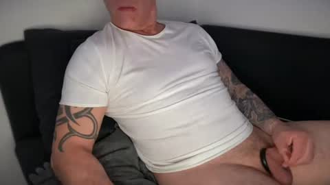 onkel90 online show from June 2026 07:38:02 PM