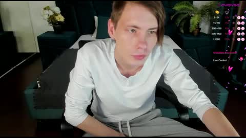 Erick  online show from February 2025 06:26:02 PM