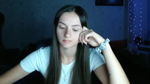 Amalia online show from September 2025 06:00:01 PM