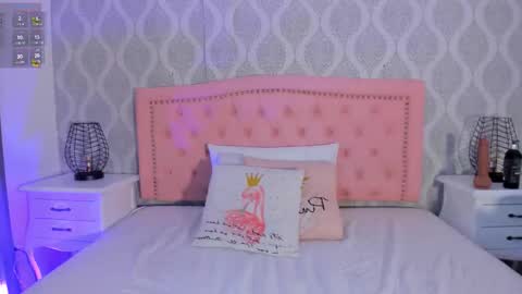 Snapshot of onlygia chatting on November 2025 08:51:01 PM Only online show from November 2025 08:51:01 PM