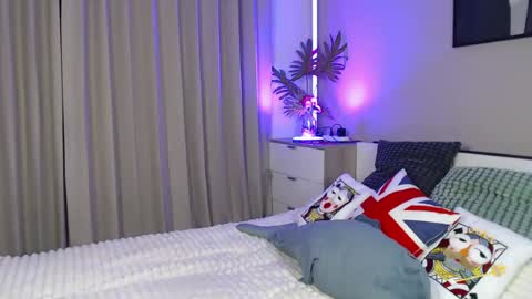 Lily Peach  -   online show from July 2026 07:06:01 AM