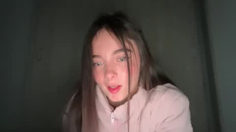 Sophia online show from May 2026 04:07:02 AM