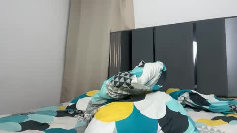 PAREJA LATINA JOVEN MUY CACHONDOS online show from April 2026 12:37:02 AM