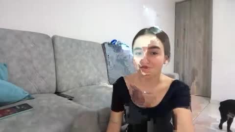 PAREJA LATINA JOVEN MUY CACHONDOS online show from June 2026 09:30:01 PM