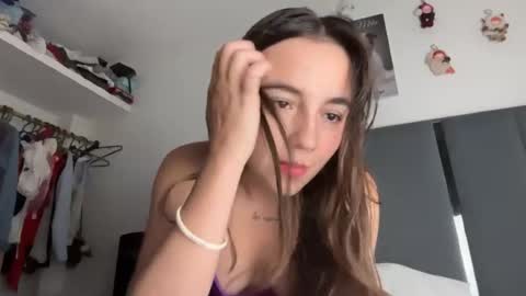 PAREJA LATINA JOVEN MUY CACHONDOS online show from July 2026 09:00:01 PM