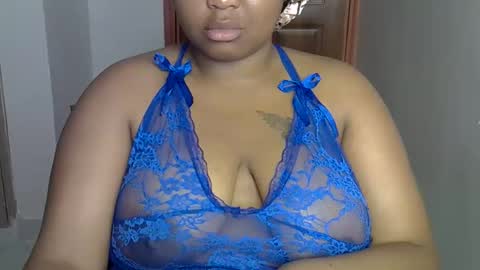 Snapshot of onlyyhazelbrown chatting on October 2025 01:05:01 AM Patience online show from October 2025 01:05:01 AM
