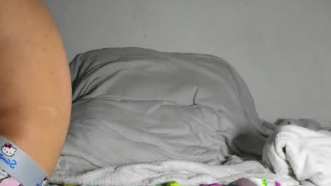 onzas_ online show from March 2026 07:54:01 PM