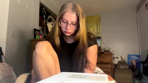 oohlarae22 online show from July 2026 10:47:01 AM