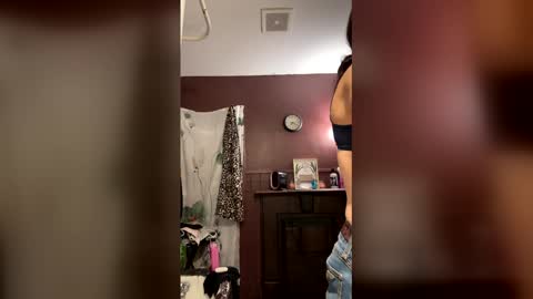 Jolene online show from February 2026 12:21:01 PM