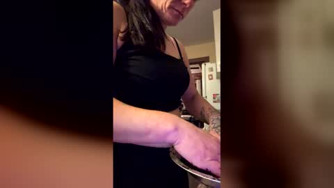 Jolene online show from April 2026 08:15:01 AM