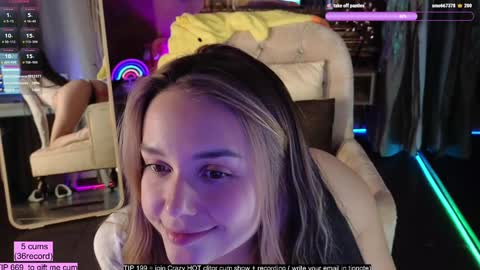 Snapshot of oooops__ chatting on December 2024 10:06:01 PM Eva online show from December 2024 10:06:01 PM